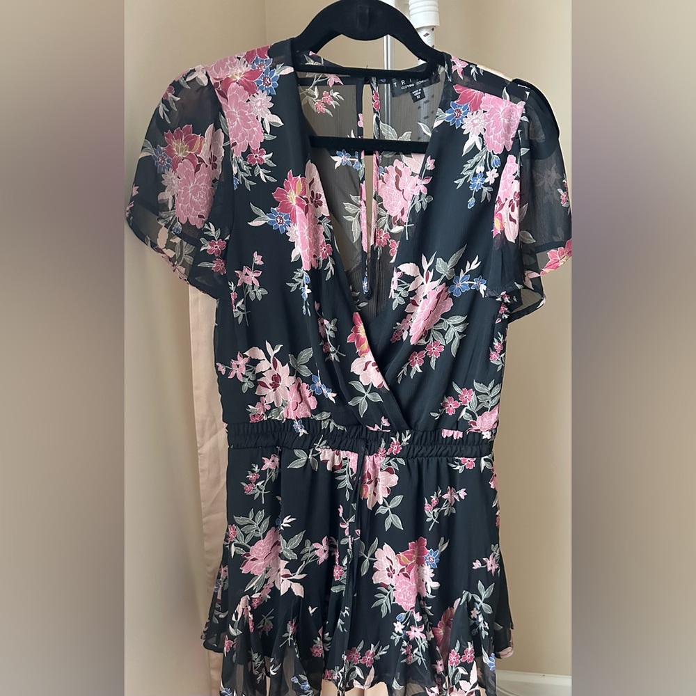 Francesca’s Floral Print Romper